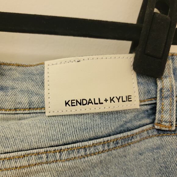 Kendall‎ & Kylie The Icon Short Distressed High-Rise Shorts Size 13/31 - Picture 5 of 10